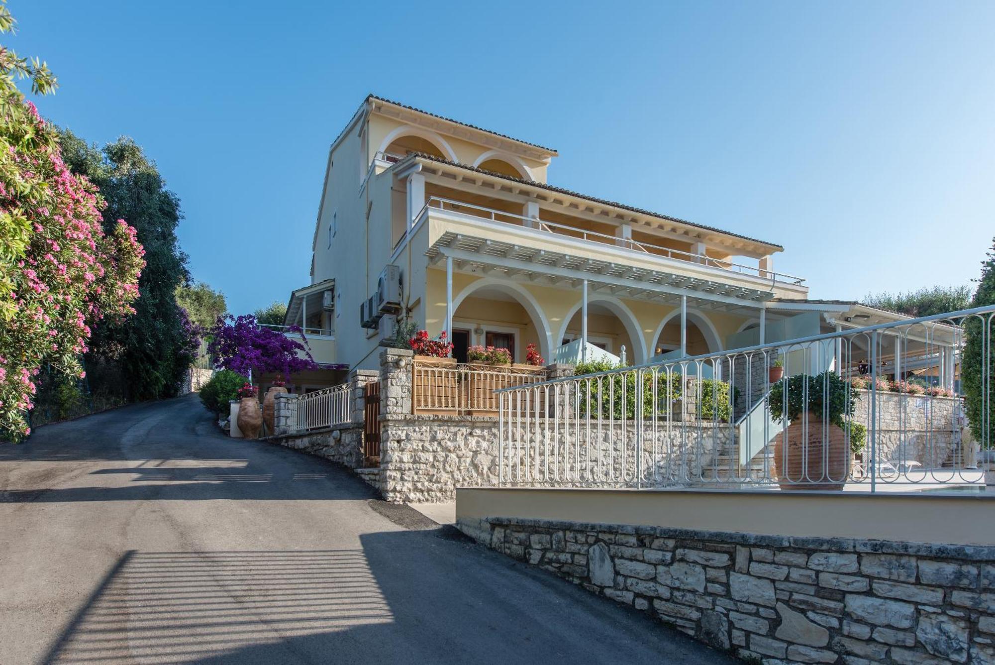 Lofos Hotel Kassiopi Exterior foto
