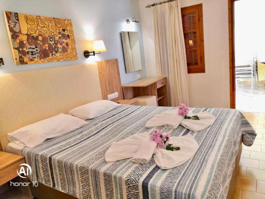 Lofos Hotel Kassiopi Exterior foto